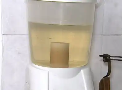 Moradores de São José, Taubaté e Caçapava reclamam de água com gosto de azeite