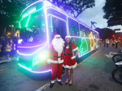 São José inaugura decoração de Natal com Papai Noel, caravana e shows