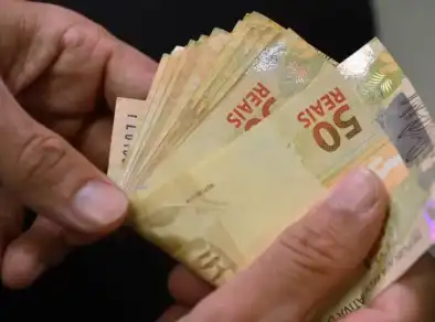 Salário mínimo poderá subir para R$ 1.515 se nova regra de reajuste for aprovada