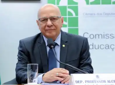 Deputado acusado de estuprar adolescente vota a favor da castração química