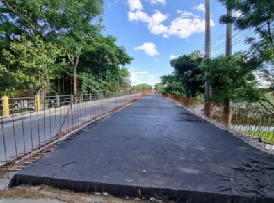 Motoristas e comerciantes reclamam de reforma da ponte Minas Gerais, em São José dos Campos