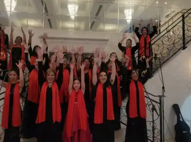 No Japão, brasileiras levam o espírito natalino com canções e solidariedade