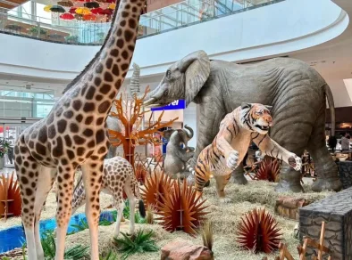 Smart Zoo é atração de férias no Colinas Shopping, com réplicas de animais em tamanho real
