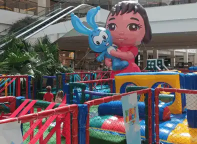 Serramar Shopping recebe circuito da Turma da Mônica com brinquedos infláveis
