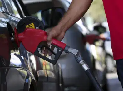 Preço da gasolina sobe 10% nos postos do Brasil em 2024