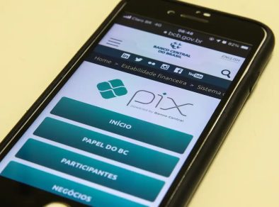 Governo anuncia que irá revogar fiscalização do Pix