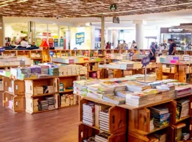 Serramar Shopping recebe Feira do Livro com obras a partir de R$6,90