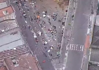 Prefeitura de SP constrói muro na Cracolândia