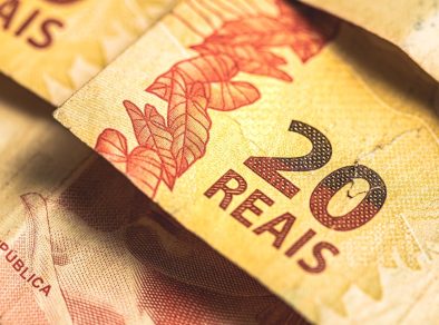 4 de 12 setores tiveram aumento salarial em 2024