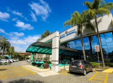 Vereadores de São José tomam posse; confira a lista de nomes eleitos