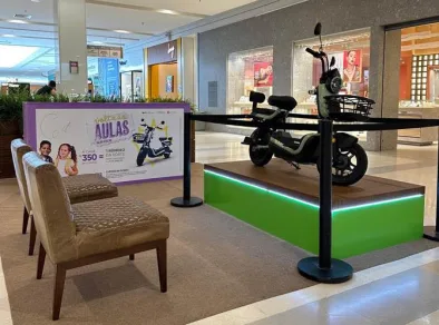 Arrecadação de papel sulfite e sorteio exclusivo de bike elétrica marcam a campanha de Voltas às Aulas do CenterVale Shopping