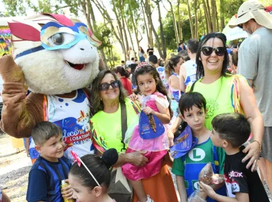 Bloco do Lobatinho abre as comemorações dos 55 anos da Escola Monteiro Lobato