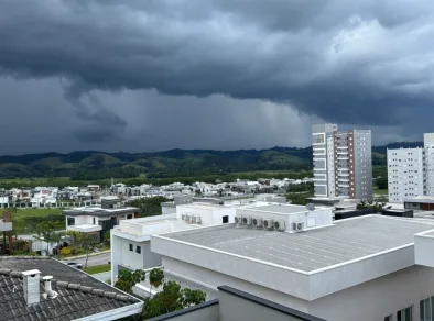 Alerta de chuvas intensas com ventos de até 60 km/h é emitido para o Vale, Serra e Litoral Norte