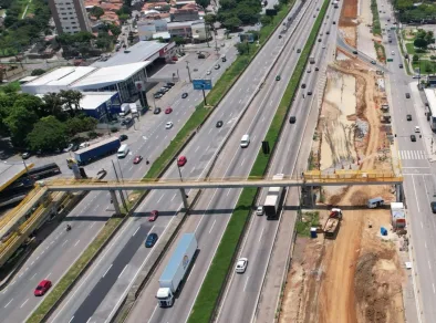 Tráfego na Dutra em São José será interrompido para obra de passarela