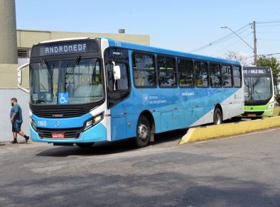 Vereadores pedem a suspensão do aumento da passagem de ônibus em São José