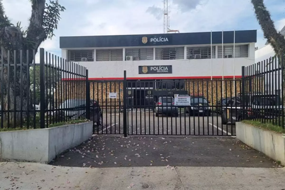 Homem invade e furta prédio comercial em São José 