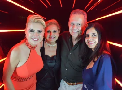 Gislene Teixeira comemora idade nova no Parahy Bar