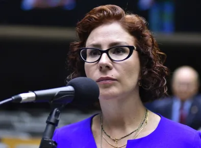 Carla Zambelli (PL-SP) pode pegar até 5 anos e 3 meses de prisão