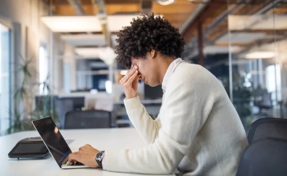 Empresas passam a ser responsáveis pela saúde mental dos colaboradores