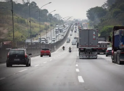 Feriado do Dia do Trabalhador deve levar 3,9 milhões de veículos para as rodovias estaduais