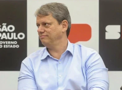 Governador Tarcísio de Freitas inaugura unidade do Detran em Campos do Jordão