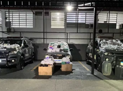 Polícia prende 6 suspeitos por tráfico de drogas em São José