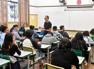 Governo de SP vai pagar R$ 544 milhões em bônus a professores e servidores da rede estadual de ensino