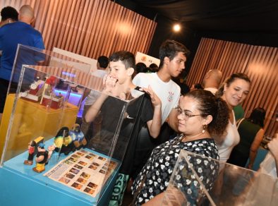Grupo do GAIA visita exposição de brinquedos antigos no Madrid Open Mall
