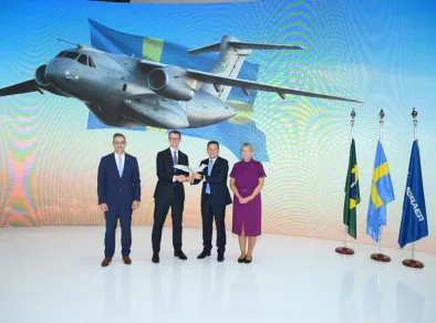 Suécia confirma aquisição de quatro C-390 Millennium da Embraer