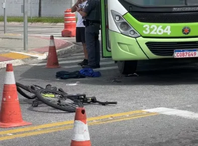 Vídeo mostra momento que adolescente é atropelado por ônibus na Zona Sul de SJC