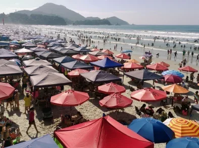 Ubatuba pode ter novas regras para o uso de tendas nas praias