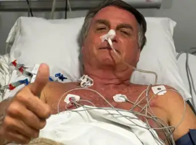 Jair Bolsonaro compartilha fisioterapia durante internação na UTI