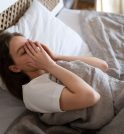 Privação do sono pode fazer que o cérebro “coma” a si…