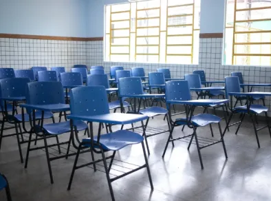 Professores da rede estadual de SP fazem greve nesta sexta (25)  