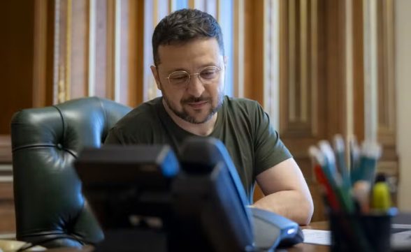 Vaticano confirma ligação do presidente Zelensky para o Papa Leão XIV