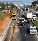 Acidente com carreta causou lentidão na via Dutra na manhã deste…