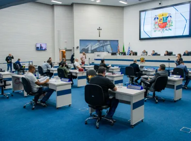 Vereadores da base aliada barram sete requerimentos da oposição em São José