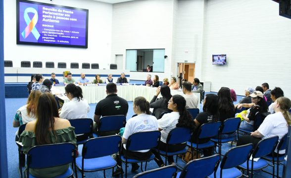 Vereadores retomam reuniões sobre autismo e famílias cobram igualdade no atendimento