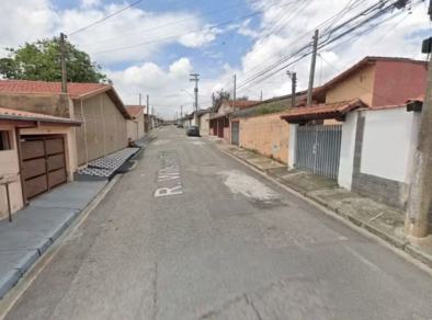 Homem é morto a tiros dentro do próprio carro em Taubaté  