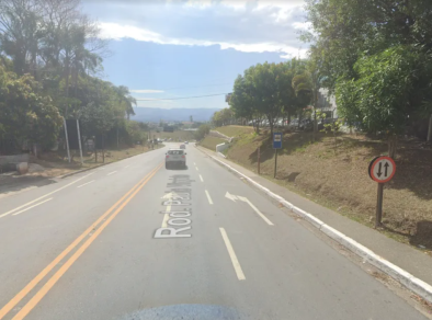 Homem morre após colidir moto contra barranco em rodovia de Cunha