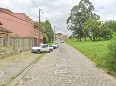 Homem é baleado na cabeça e morre dentro de carro em Cachoeira Paulista  