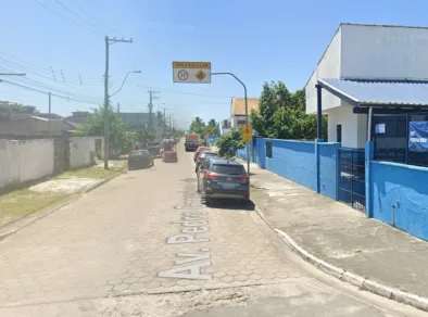 Adolescente é mutilada com golpes de estilete em avenida de Caraguatatuba