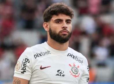 Após queda de moto, filho de influenciadora é surpreendido por ajuda de Yuri Alberto
