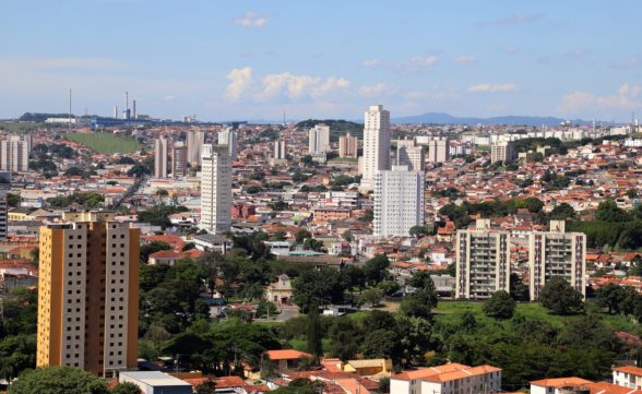 Prefeitura e Governo do Estado assinam termo para construção de 200 unidades da CDHU