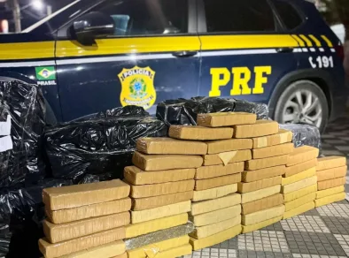 Após perseguição, PRF apreende 213 kg de maconha na Dutra em Jacareí  