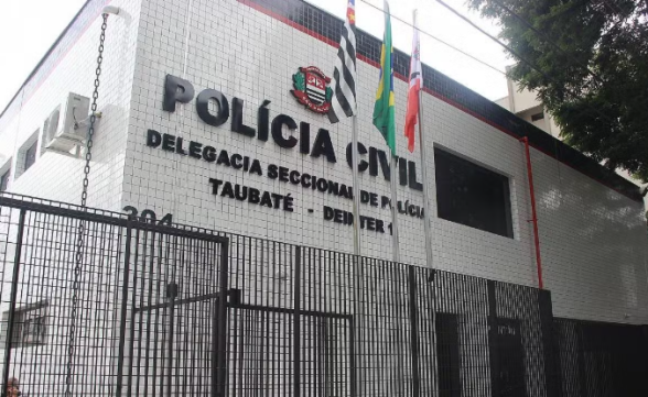 Jovem com esquizofrenia foge da UPA e tenta matar o pai a facadas em Taubaté