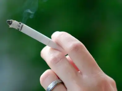 A cada R$ 1 de lucro obtido pela indústria do tabaco, o Brasil gasta R$ 5,00 com doenças relacionadas