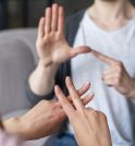 SP abre novas vagas para curso on-line e gratuito de libras