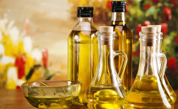 Entenda as diferenças entre o azeite de oliva extravirgem, virgem e puro  