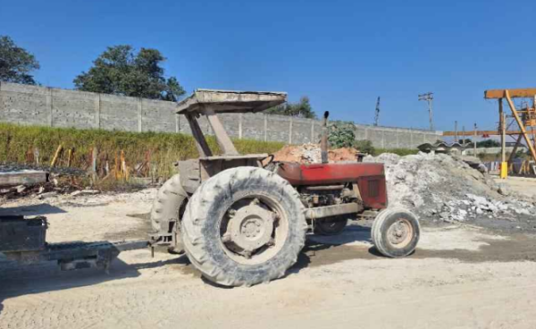 Trabalhador morre após ser prensado por trator em fábrica de Caçapava